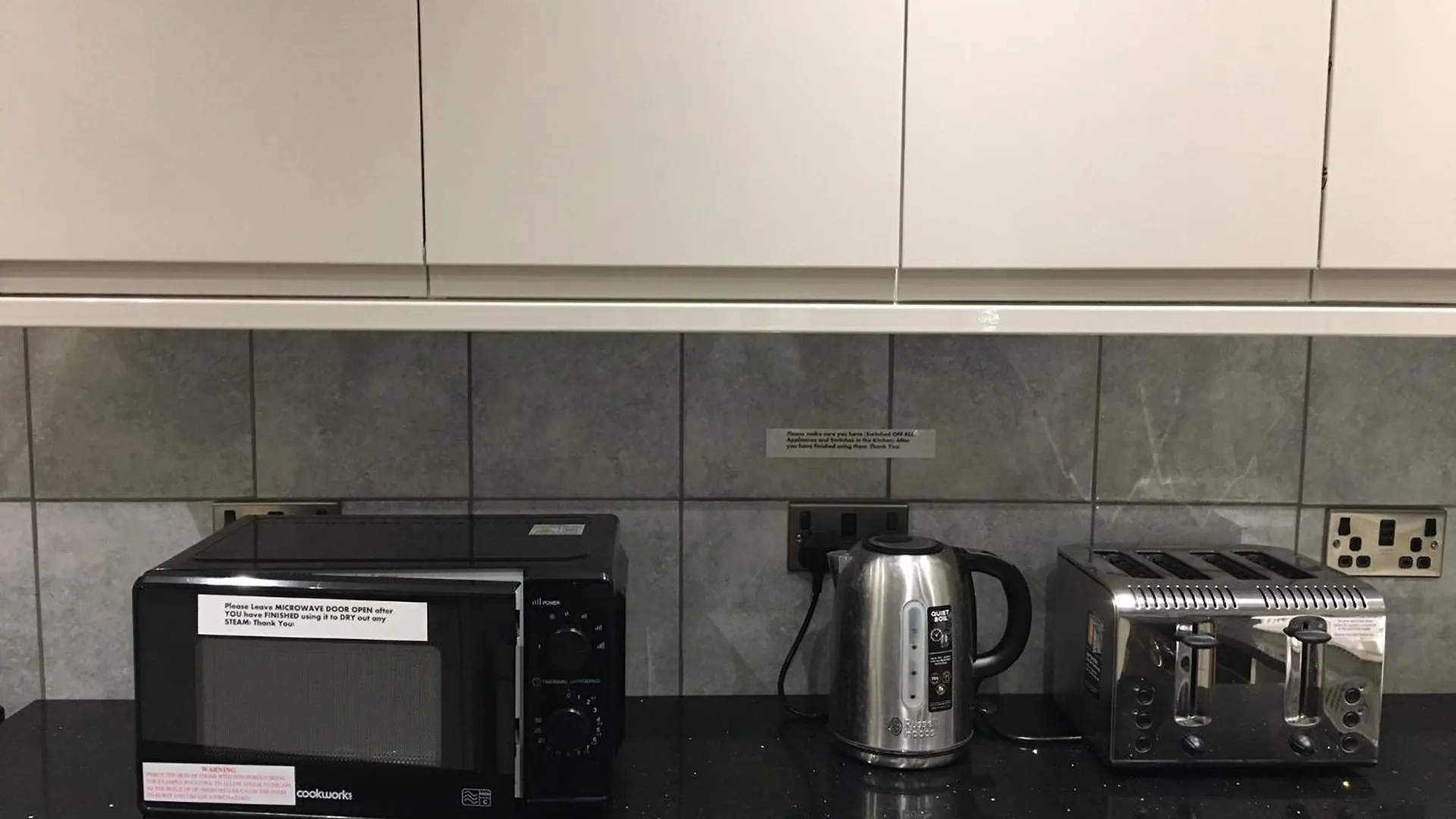 Privat bolig Private Room, Renovated With Large Size White Desk In Se9 6Pg London